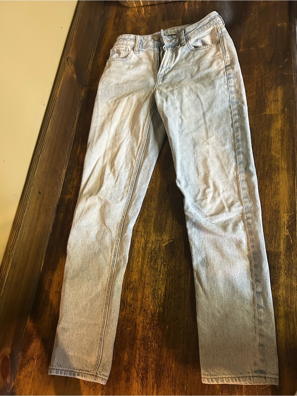 American eagle mom jeans